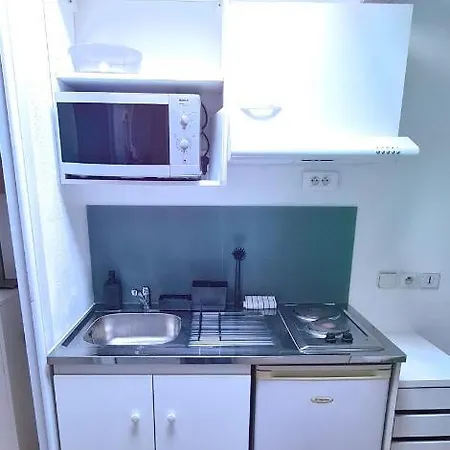 : Studio Idealement Place En Centre Ville *